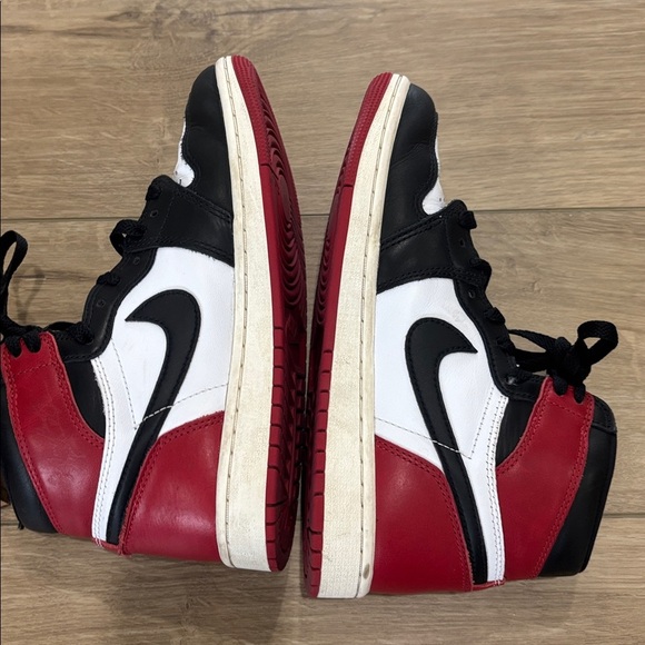 Jordan Retro 1 High OG youth size 6Y - Picture 4 of 7